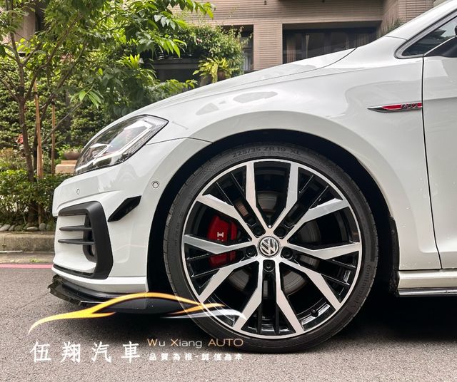 VOLKSWAGEN福斯 GOLF GTI  第4張相片