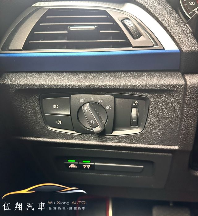 BMW寶馬 120I  第8張相片