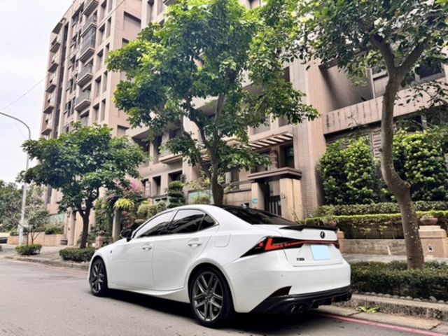 LEXUS凌志 IS200T  第2張相片