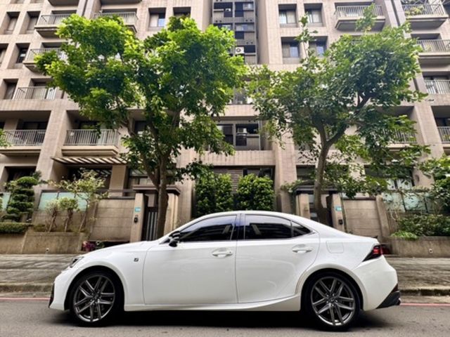 LEXUS凌志 IS200T  第3張相片