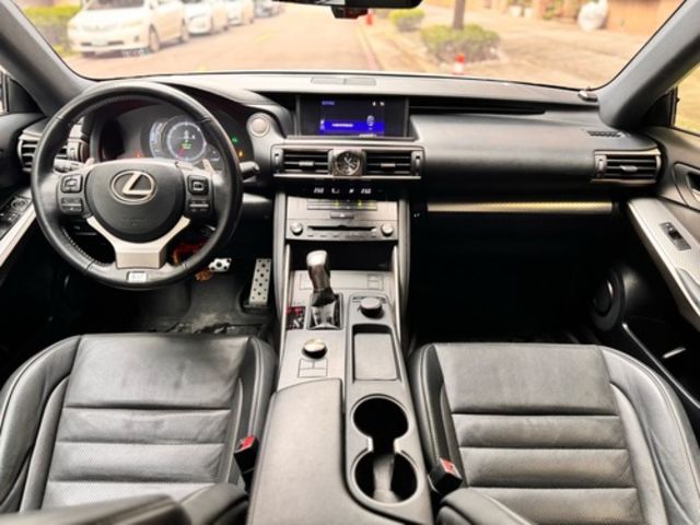 LEXUS凌志 IS200T  第5張相片