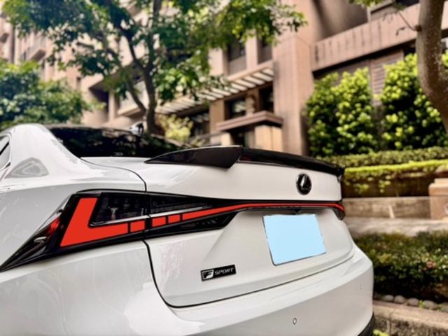 LEXUS凌志 IS200T  第9張相片
