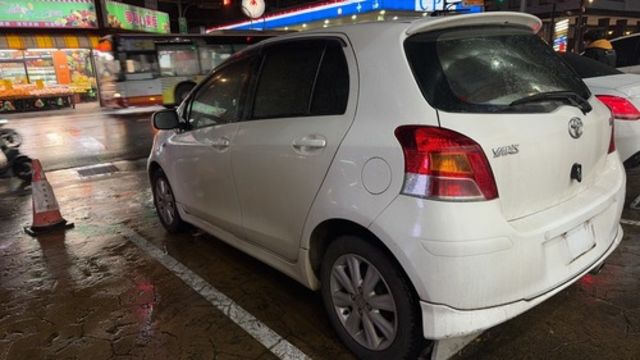 TOYOTA豐田 YARIS  第2張相片