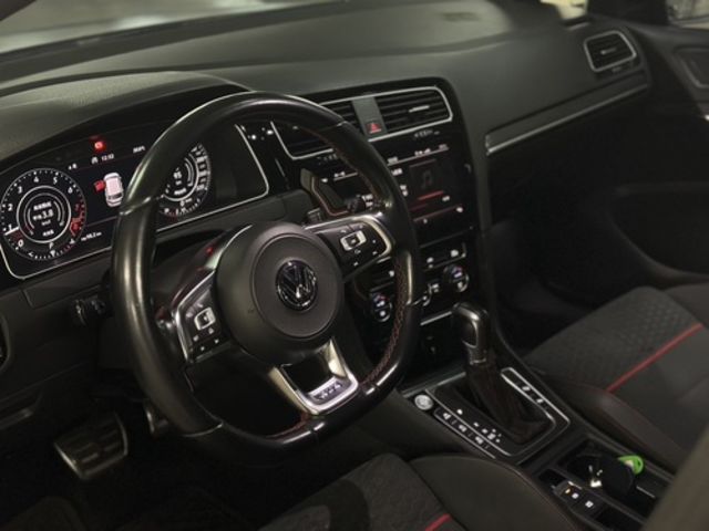 VOLKSWAGEN福斯 GOLF GTI  第4張相片