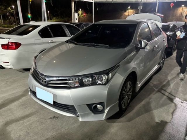 TOYOTA豐田 ALTIS  第2張相片