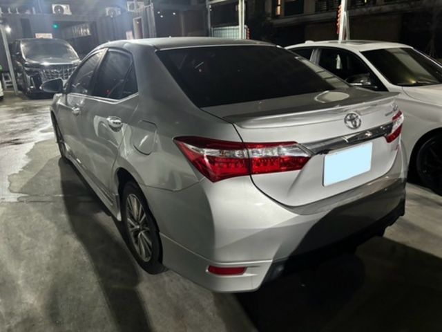 TOYOTA豐田 ALTIS  第3張相片