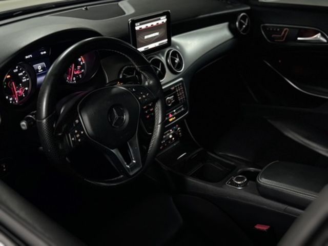 M-BENZ賓士 CLA250  第3張相片