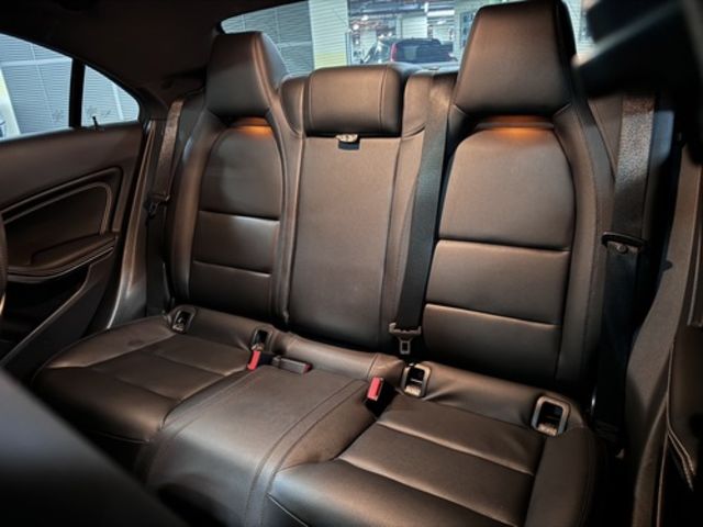 M-BENZ賓士 CLA250  第7張相片