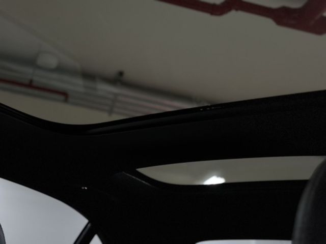 M-BENZ賓士 E300  第11張相片