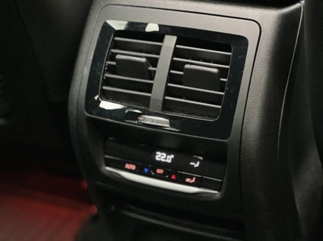 BMW寶馬 X4 XDRIVE30I  第8張相片