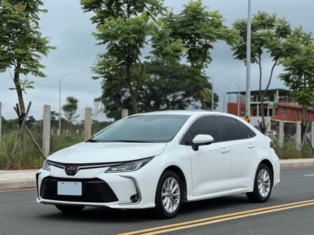 TOYOTA豐田 ALTIS  第2張相片