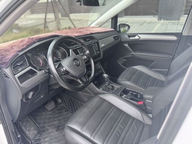 VOLKSWAGEN福斯 TOURAN  第3張相片