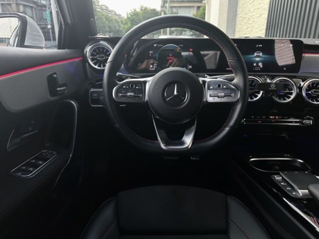 M-BENZ賓士 A180  第6張相片