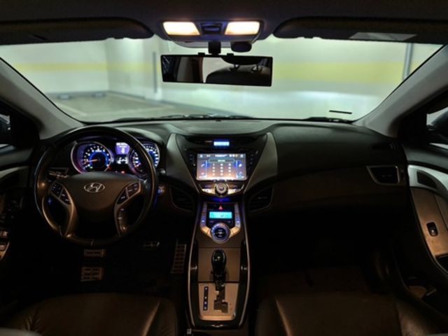 HYUNDAI現代 ELANTRA  第3張相片