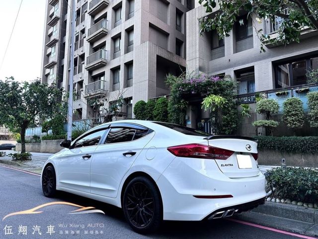 HYUNDAI現代 ELANTRA  第2張相片