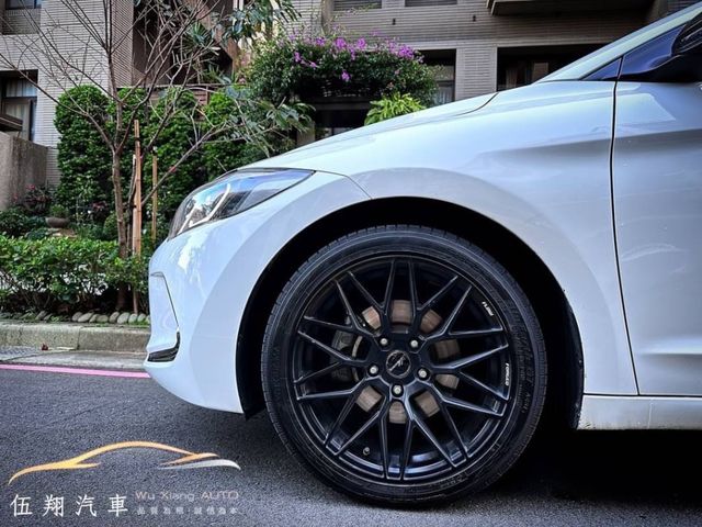 HYUNDAI現代 ELANTRA  第4張相片