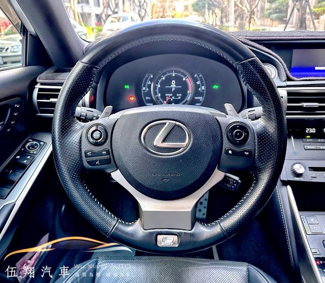LEXUS凌志 IS200T  第5張相片