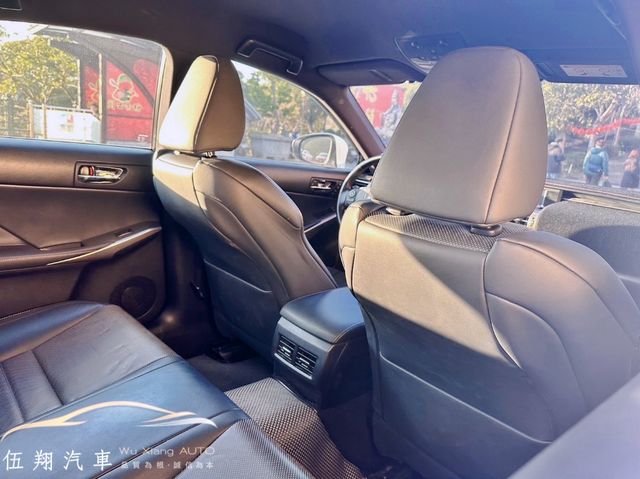 LEXUS凌志 IS200T  第7張相片