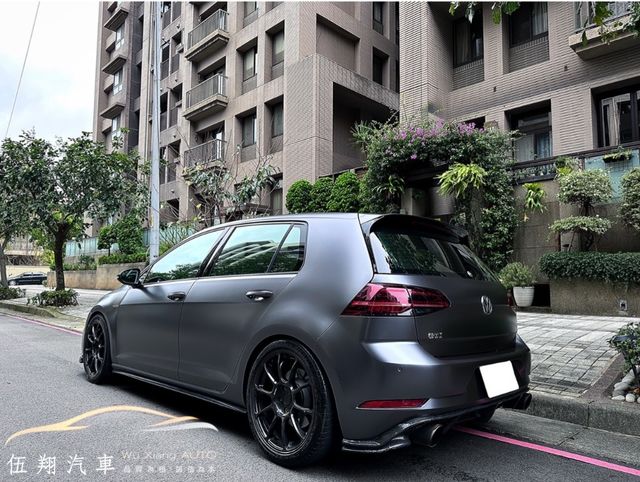VOLKSWAGEN福斯 GOLF GTI  第2張相片