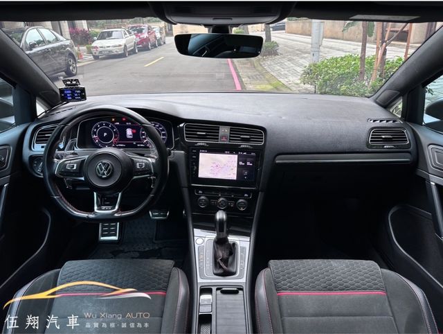 VOLKSWAGEN福斯 GOLF GTI  第6張相片