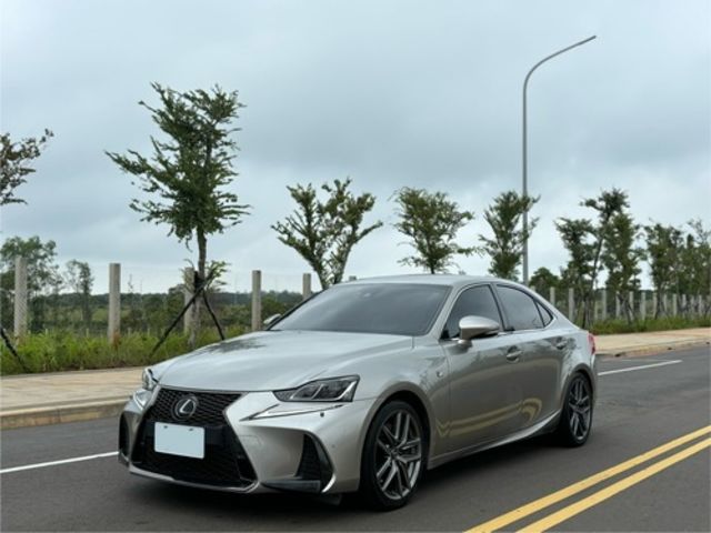 LEXUS凌志 IS200T  第1張相片