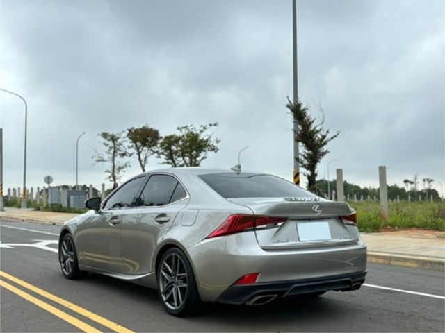 LEXUS凌志 IS200T  第2張相片