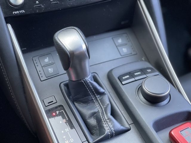 LEXUS凌志 IS200T  第6張相片
