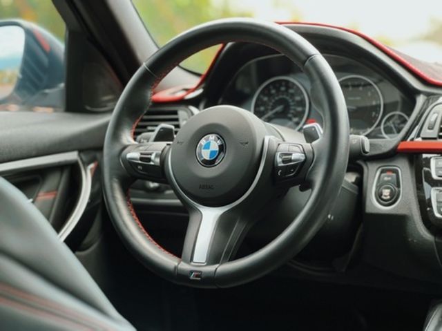 BMW寶馬 328I  第6張相片