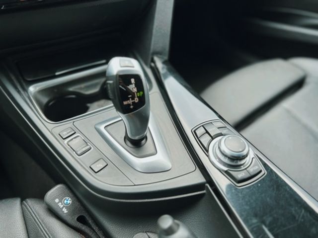 BMW寶馬 328I  第8張相片