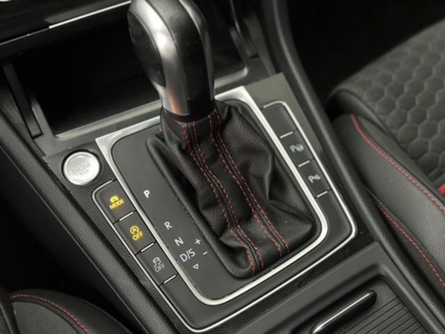 VOLKSWAGEN福斯 GOLF GTI  第6張相片