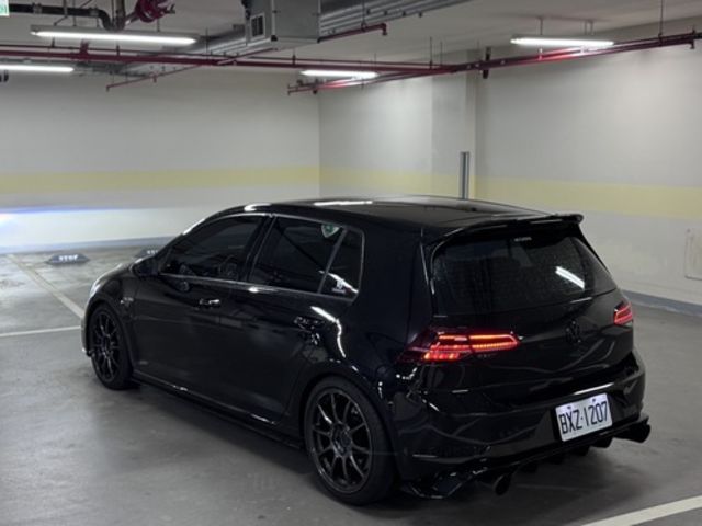 VOLKSWAGEN福斯 GOLF GTI  第2張相片