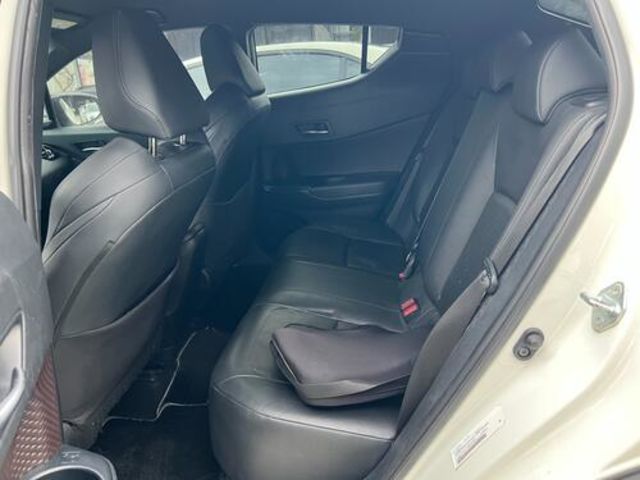 TOYOTA豐田 C-HR  第9張相片