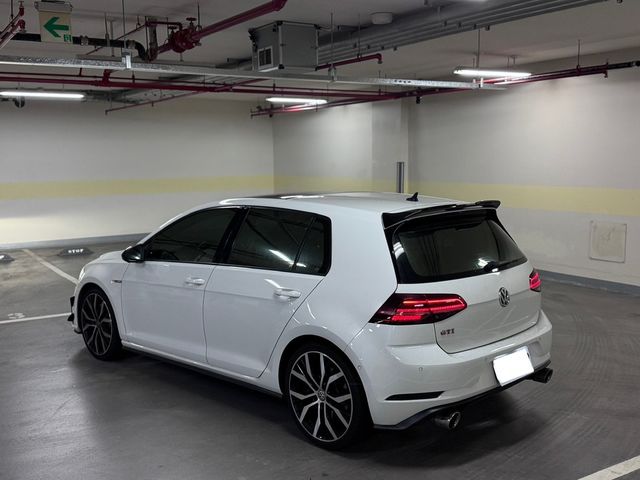 VOLKSWAGEN福斯 GOLF GTI  第2張相片