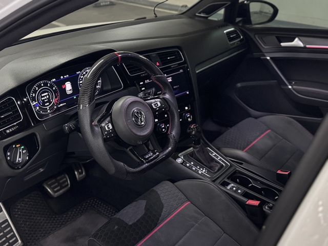 VOLKSWAGEN福斯 GOLF GTI  第4張相片