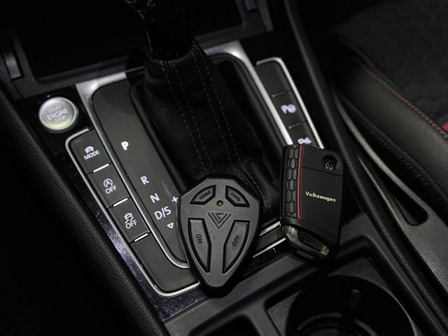 VOLKSWAGEN福斯 GOLF GTI  第7張相片