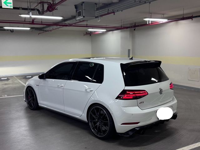 VOLKSWAGEN福斯 GOLF GTI  第2張相片