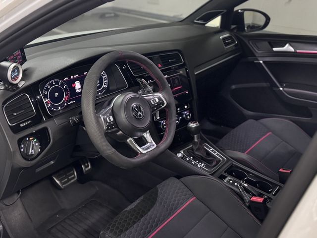 VOLKSWAGEN福斯 GOLF GTI  第4張相片