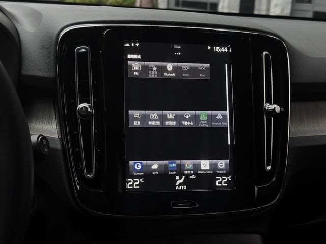 VOLVO富豪 XC40  第7張相片