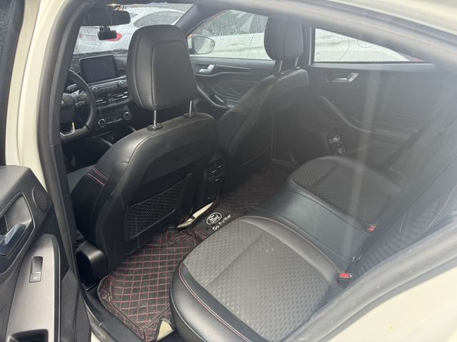 FORD福特 FOCUS ST  第3張相片