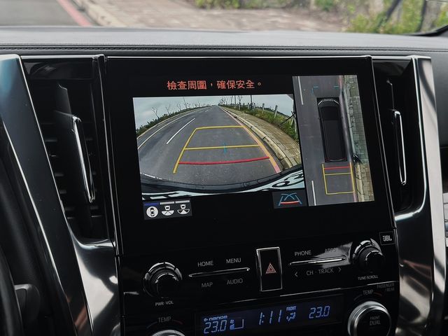 TOYOTA豐田 ALPHARD  第4張相片