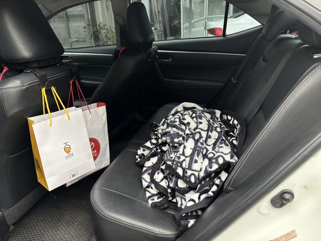 TOYOTA豐田 ALTIS  第5張相片