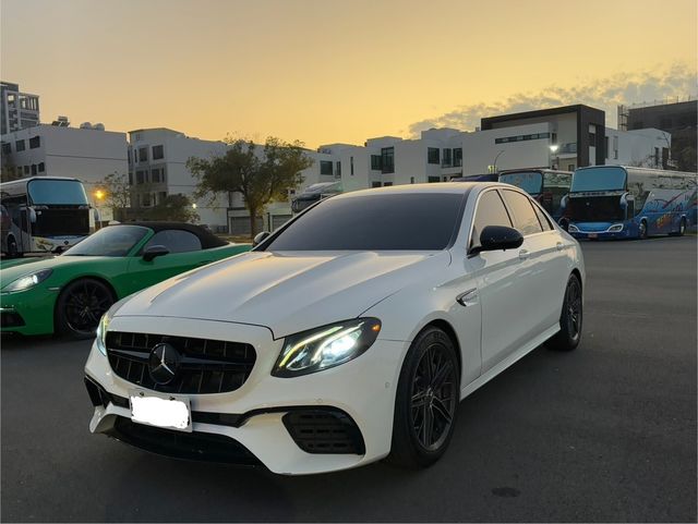 M-BENZ賓士 E300  第1張相片