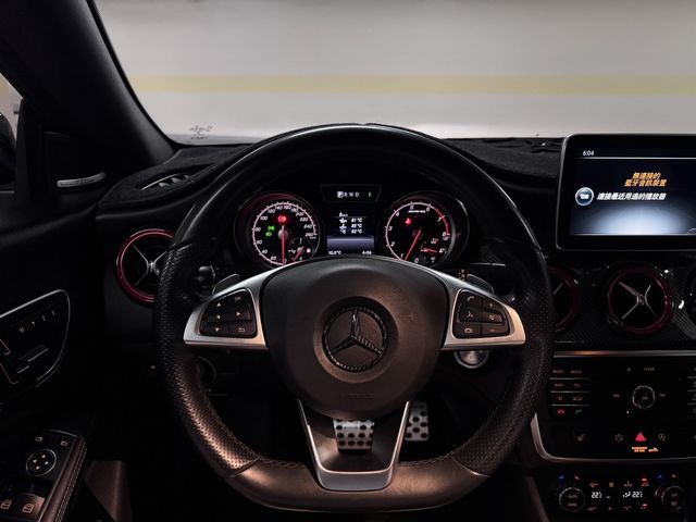 M-BENZ賓士 CLA250  第3張相片