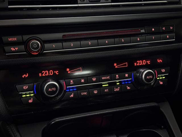 BMW寶馬 M5  第9張相片
