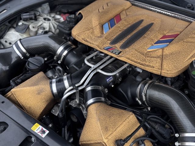 BMW寶馬 M5  第12張相片