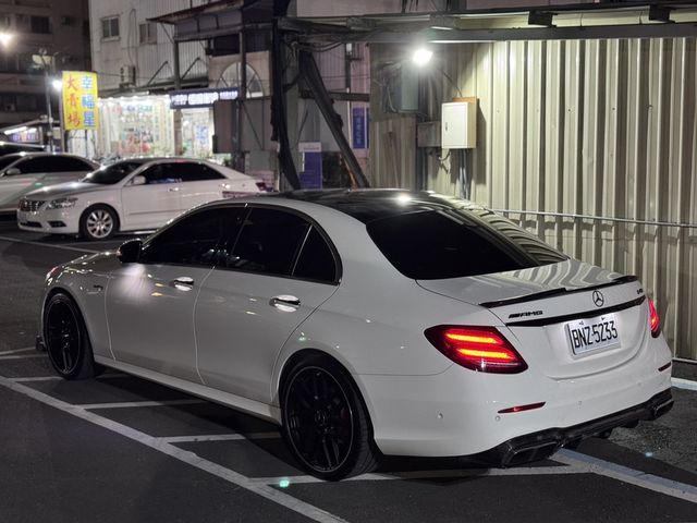 M-BENZ賓士 E300  第2張相片