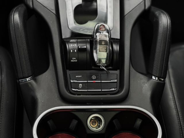 PORSCHE保時捷 CAYENNE  第8張相片