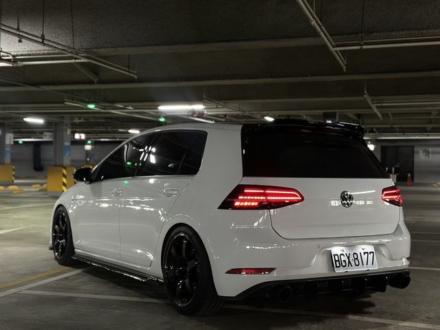 VOLKSWAGEN福斯 GOLF GTI  第2張相片