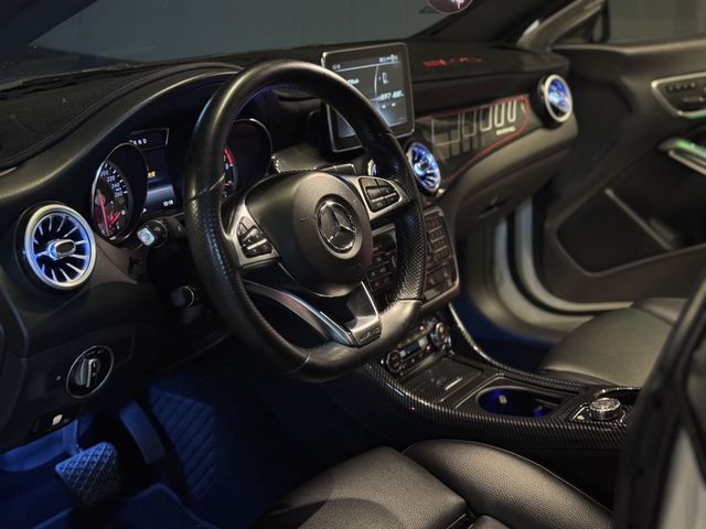 M-BENZ賓士 CLA250  第3張相片