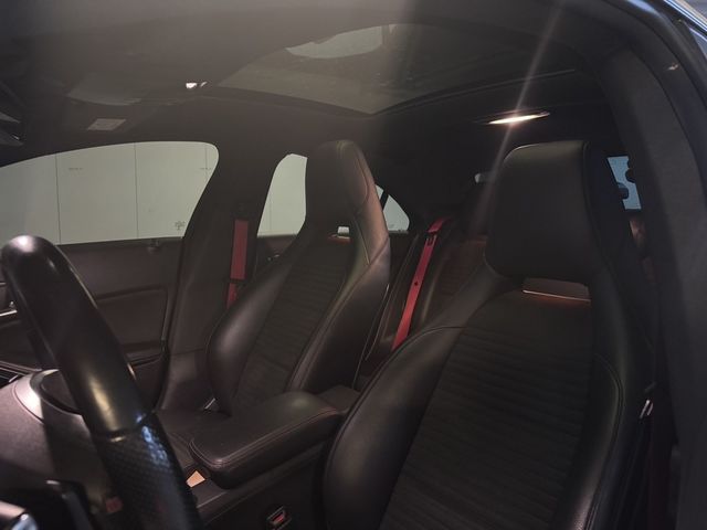 M-BENZ賓士 CLA250  第4張相片